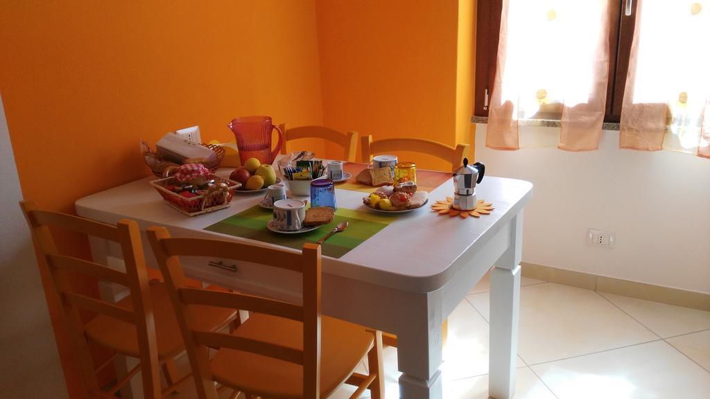 B&B Sa Zodia Guest House Bitti Bagian luar foto