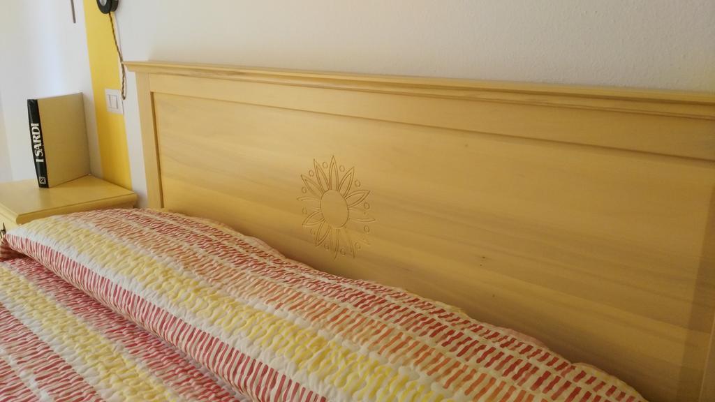 B&B Sa Zodia Guest House Bitti Ruang foto
