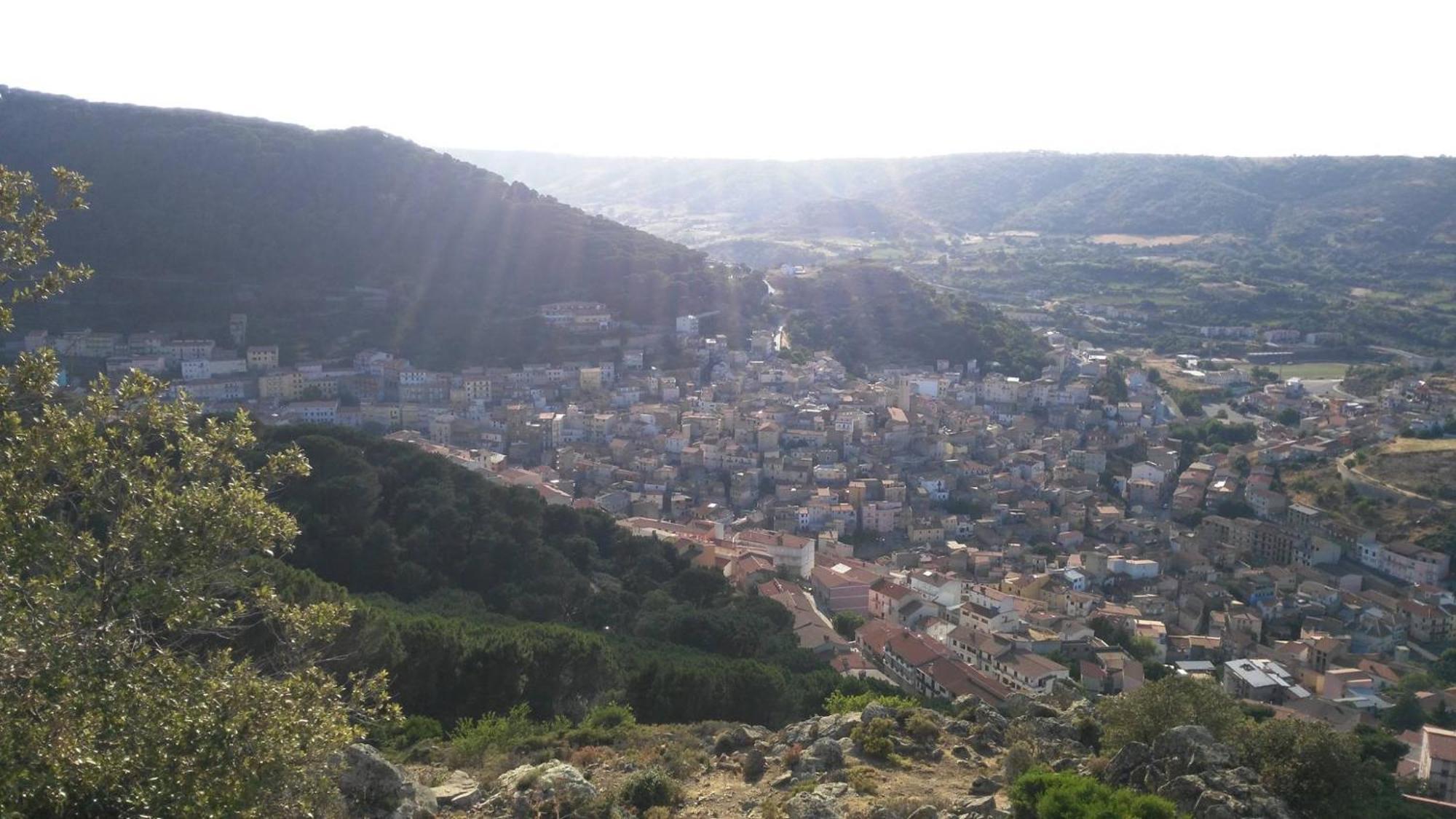 B&B Sa Zodia Guest House Bitti Bagian luar foto