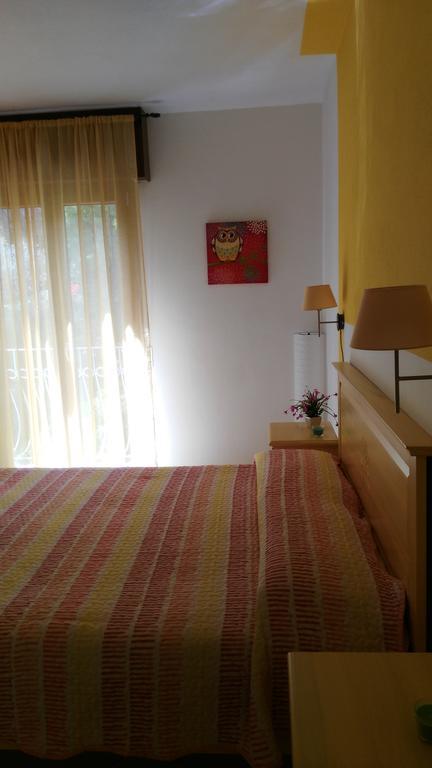 B&B Sa Zodia Guest House Bitti Bagian luar foto